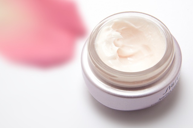 Cream 194116